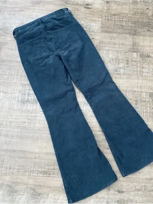 AE American Eagle Corduroy Super High-Waisted Flare Pant GREY size 6 (14" x 29") thumbnail 4