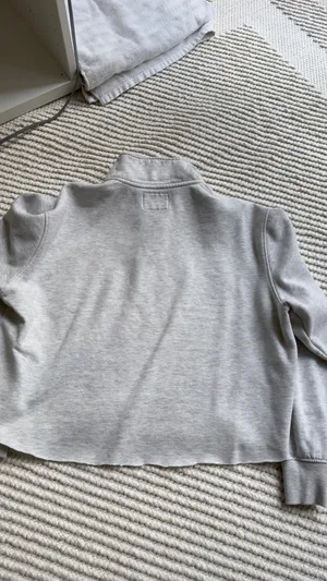 Old Navy a Brooklyn sweatshirt self cropped basic thumbnail 6