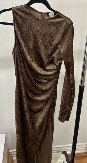 Wantmylook Brown Velvet One-Shoulder Dress thumbnail 1
