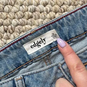 edgely Maurice’s Women’s Size 16 Boyfriend Low Rise Distressed Light Blue Jeans thumbnail 2