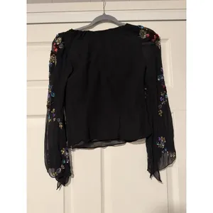 Vintage‎ Silk Y2K Floral Sequin Top Black Bell Sleeve Sheer Witchy Whimsigoth thumbnail 2