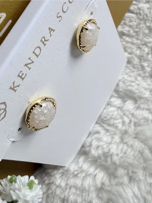 Kendra Scott Sand Dollar Gold Stud Earrings Natural thumbnail 3