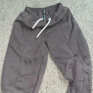 Vuori restore sweatpant  thumbnail 5