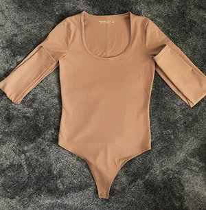 Tan Size S thumbnail 1