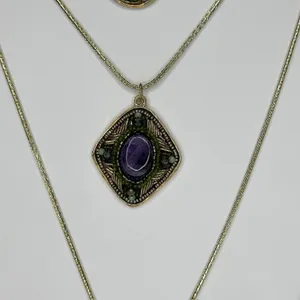 Chico's Layered Gold Tone Necklace Stone Cabochon Pendants ✨ thumbnail 4
