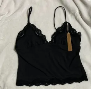 SKIMS Fits Everybody Lace Cami L thumbnail 4