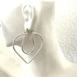 Silver tone cut out heart earrings thumbnail 3