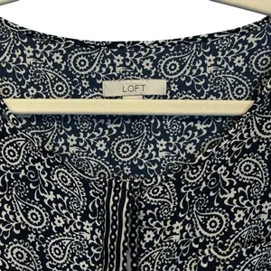 LOFT Romper Size 0 Blue White Paisley Print Long Sleeve‎ Roll Tab One Piece EUC thumbnail 4
