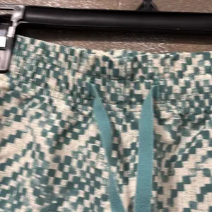 The North Face Women's Class V Shorts Chevron Print size XL thumbnail 6