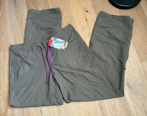 Size 10 North Face Hiking Pants, Women’s Large Hiking pants thumbnail 1