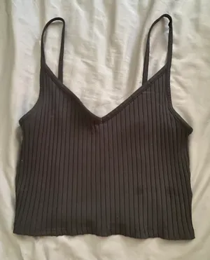 H&M Tank thumbnail 1
