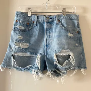 Levi's 501 High Rise Distressed Denim Cut-off Shorts in Fault Line thumbnail 3