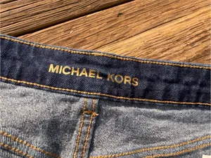 Michael Kors Denim Mini Skirt Women’s Size 6 Dark Wash Sailor Gold Button thumbnail 5