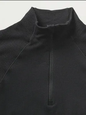 NWT! Athleta Black Long-Sleeve Half-Zip thumbnail 4