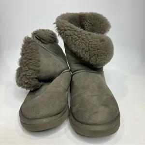 UGG Bailey Button gray suede‎ boots size 8 thumbnail 3