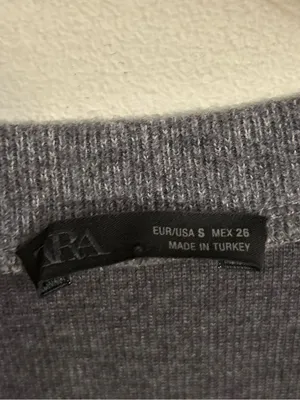Zara Charcoal Gray V-Neck Gold Tone Button Knit Cropped Cardigan Sweater Small thumbnail 4