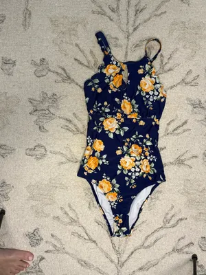 Cupshe Floral One-Piece Swimsuit – Navy & Yellow Rose Print – XS thumbnail 2