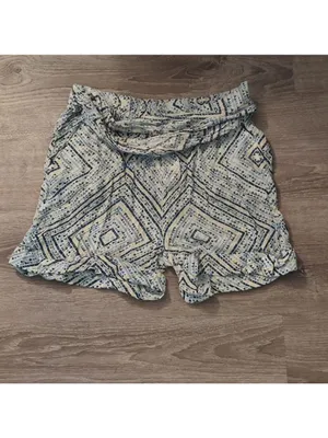 Free People Ivory Combo Rayon Cuffed Shorts Size Medium thumbnail 2