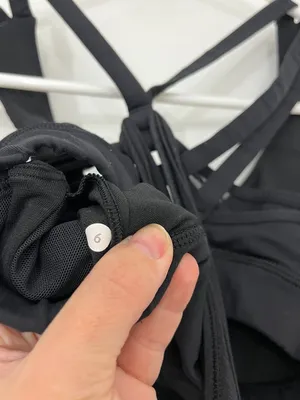 Lululemon Size 6 Black Nouveau Limits Built-In Shelf Bra Layered Tank Top thumbnail 8