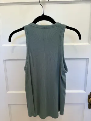 Lululemon Women’s Tank Top thumbnail 2