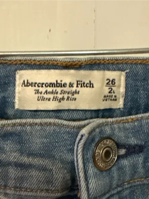 Abercrombie & Fitch Light Blue High-Rise Straight Jeans thumbnail 3
