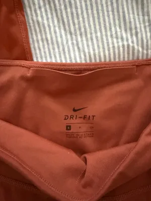 Nike Women’s Dri-Fit 3/4 Leggings Crop thumbnail 3