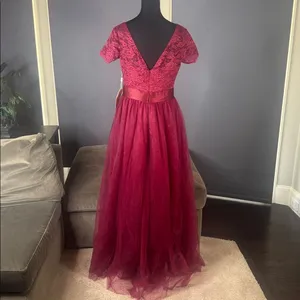 Women’s Full Length Burgundy Prom Bridesmaid Dress Short Sleeve Zip Back Size 10 thumbnail 4