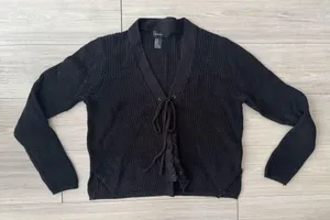 Forever 21 Sweater thumbnail 1