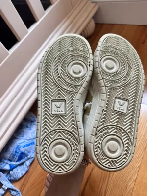 VEJA Gold Sneakers thumbnail 6