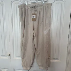 Nike‎ Tan Loose Fit Mid Rise Windbreaker Crops Size 1X thumbnail 2