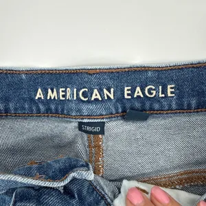 American Eagle Strigid High Rise Distressed Denim‎ Shorts Blue Women Size 10 thumbnail 4