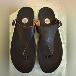Fitflop Black Textured Sandals Womens size 10 thumbnail 2