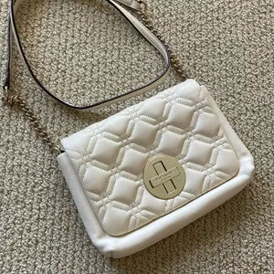 Kate Spade Aster Court Naomi Crossbody Bag Purse Quilted White Red Lining VEUC thumbnail 5