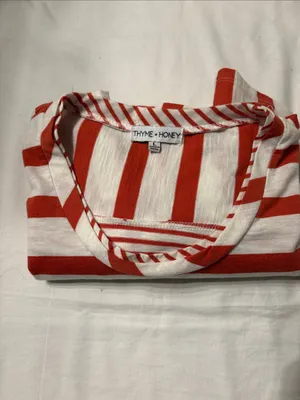 Thyme+Honey Cotton Oversized Red and White Crewneck Top SZ L Coastal thumbnail 10