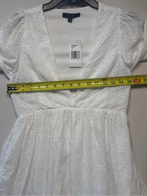 Fore Floral Eyelet Puff Sleeve Dress Size XS White NWT thumbnail 3