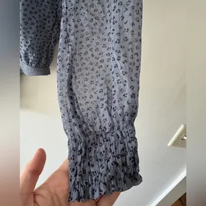 Abercrombie‎ & Fitch Blue Leopard Print Sheer Long Sleeve Bodysuit thumbnail 4