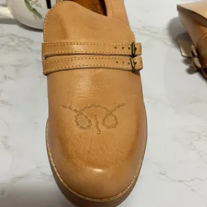 Village Cobbler tan leather shoes thumbnail 6