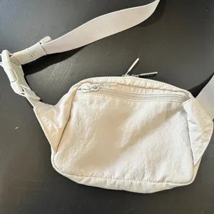 LULULEMON Everywhere Belt Bag White Opal thumbnail 5