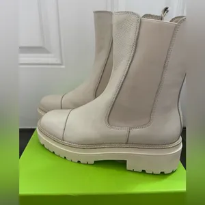 Sam Edelman Wellington Lug Sole Chelsea Boots Size 10‎ Ivory Leather shoes New thumbnail 5