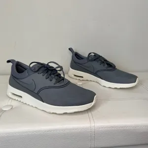 Nike Air Max Thea Grey 616723-008 Women’s Size 9.5 thumbnail 3