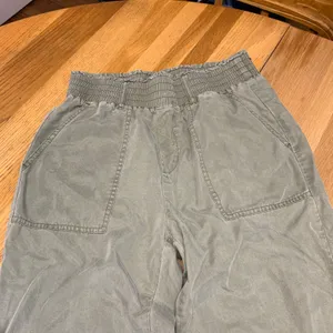 Abercrombie and Fitch Olive Green Jogger Pants‎ Smocked Waist Women Size Small thumbnail 2