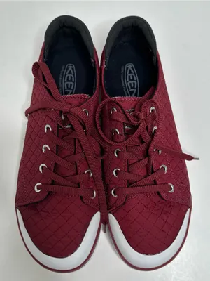 KEEN Elsa III Quilted Sneakers Merlot Star White Womens Size 8 thumbnail 5