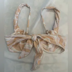 Abercrombie & Fitch Beige and White Swirl Bikini Top Small thumbnail 2