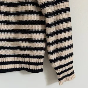 J. CREW Cable-Knit Mock-neck Pullover Sweater Size Small Stripe Jewel Buttons thumbnail 4