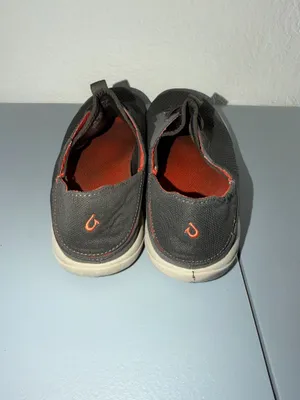 Olukai Sneakers Size 10.5 thumbnail 2