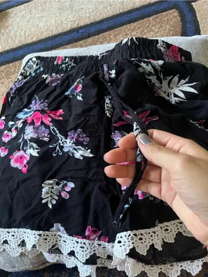 High-Waist Black Floral Lace-Trim Women's Shorts thumbnail 2