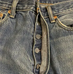 Levi's 501 Original Fit Straight-Leg Blue Jeans thumbnail 4
