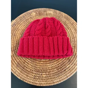 Michael Kors Womens‎ Red Cable Knit Beanie Fleece Lined Winter Hat Gold Logo Tag thumbnail 3
