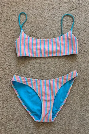Triangl Bikini Set thumbnail 1