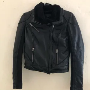 AQUA Leather Fur‎ Moto Jacket thumbnail 2
